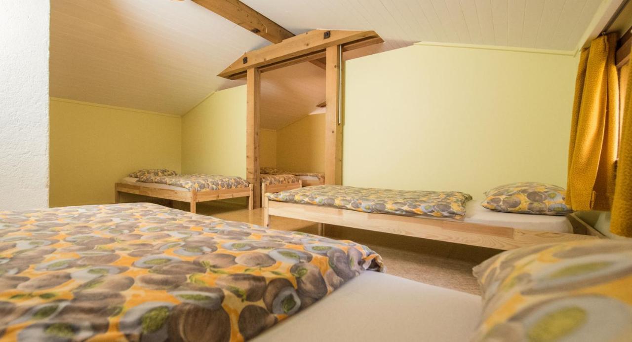 Schutzenbach Backpackers For Adults 18-35 Vandrarhem Lauterbrunnen Exteriör bild
